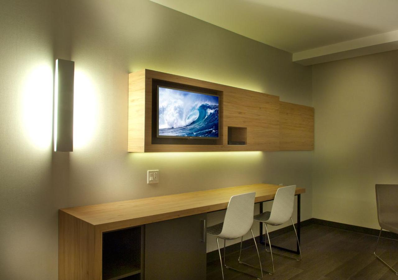 Hotel Ramada By Wyndham Laval