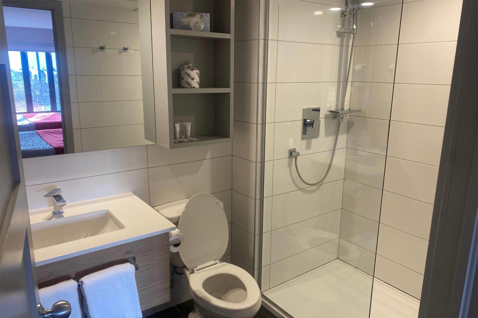 Ramada By Wyndham Hotel Laval